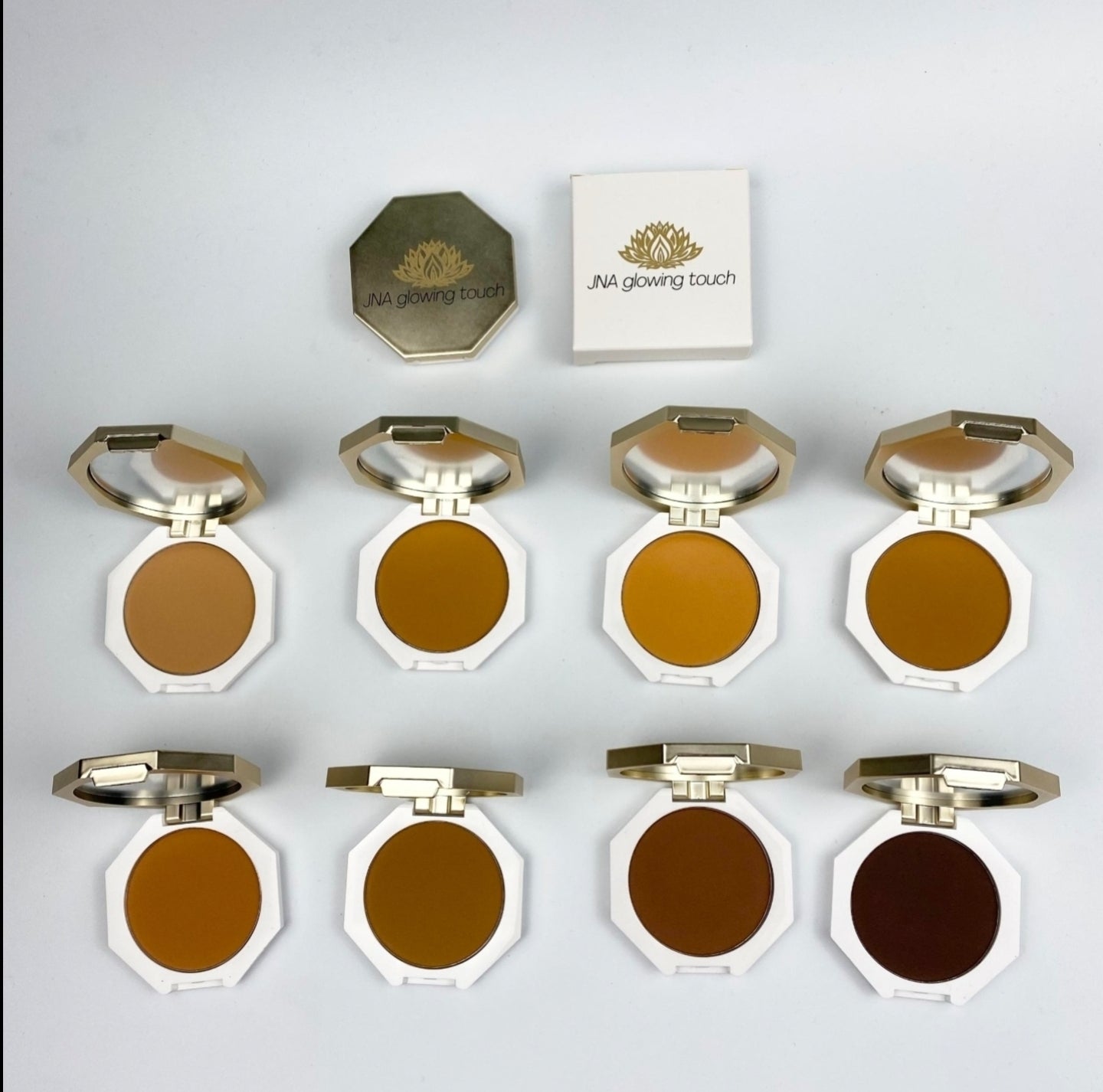 JNA Glowing touch foundation powder matte